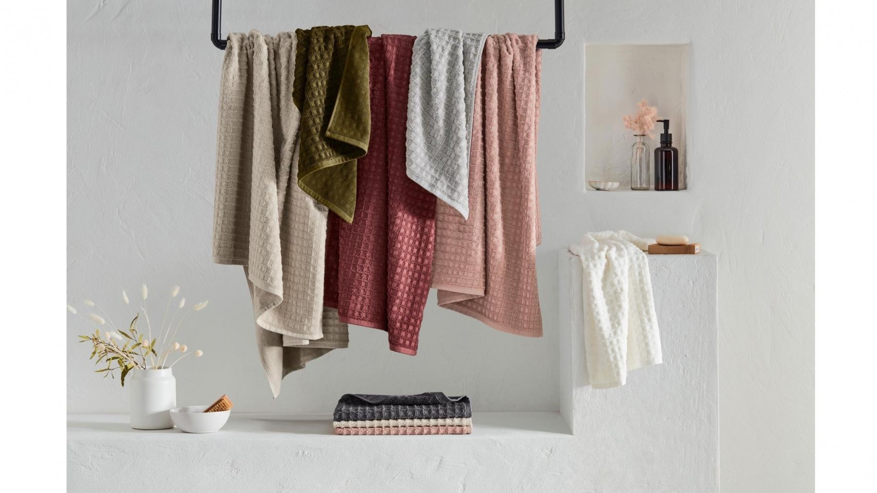 Aura Waffle Pink Clay Bath Mat Domayne