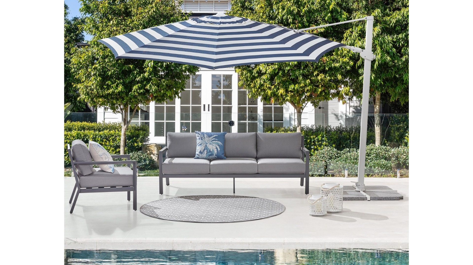 Rialto 350cm Octagonal Cantilever Umbrella with White Frame