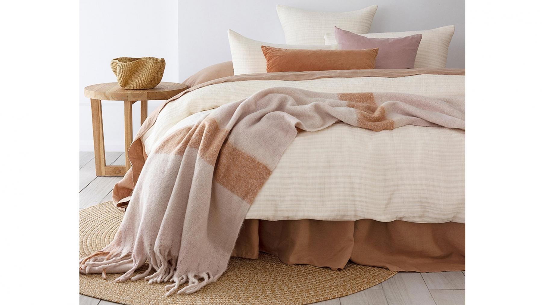 Lores Stone Quilt Cover Set 