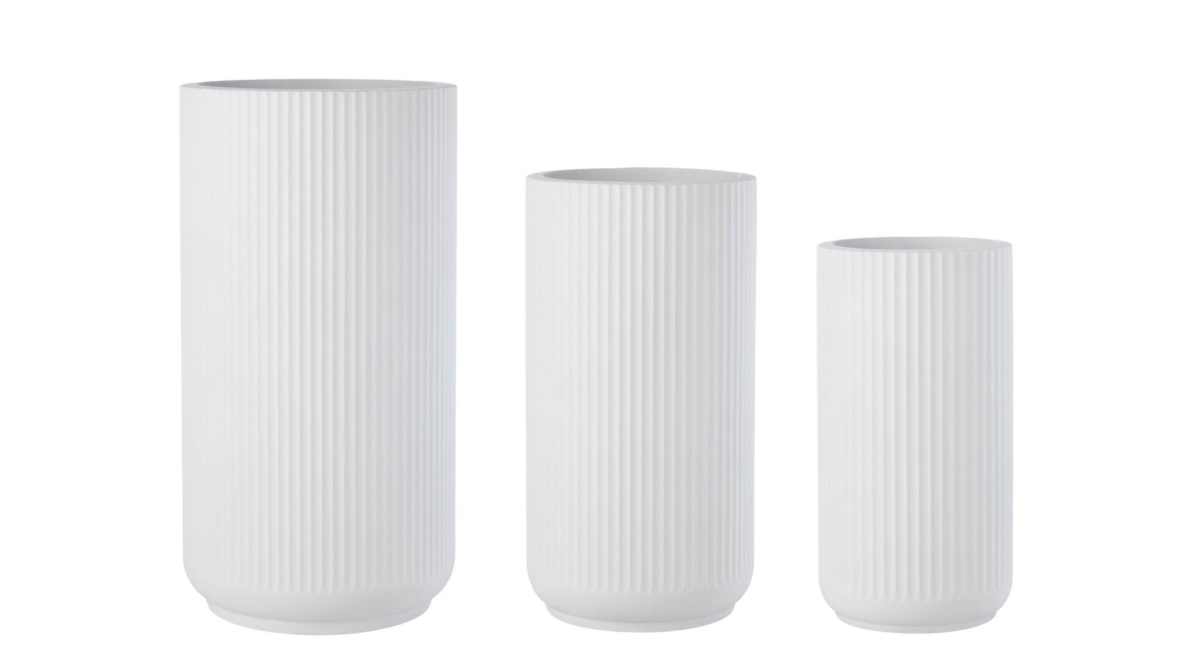 Lucas White Ribbed Planter