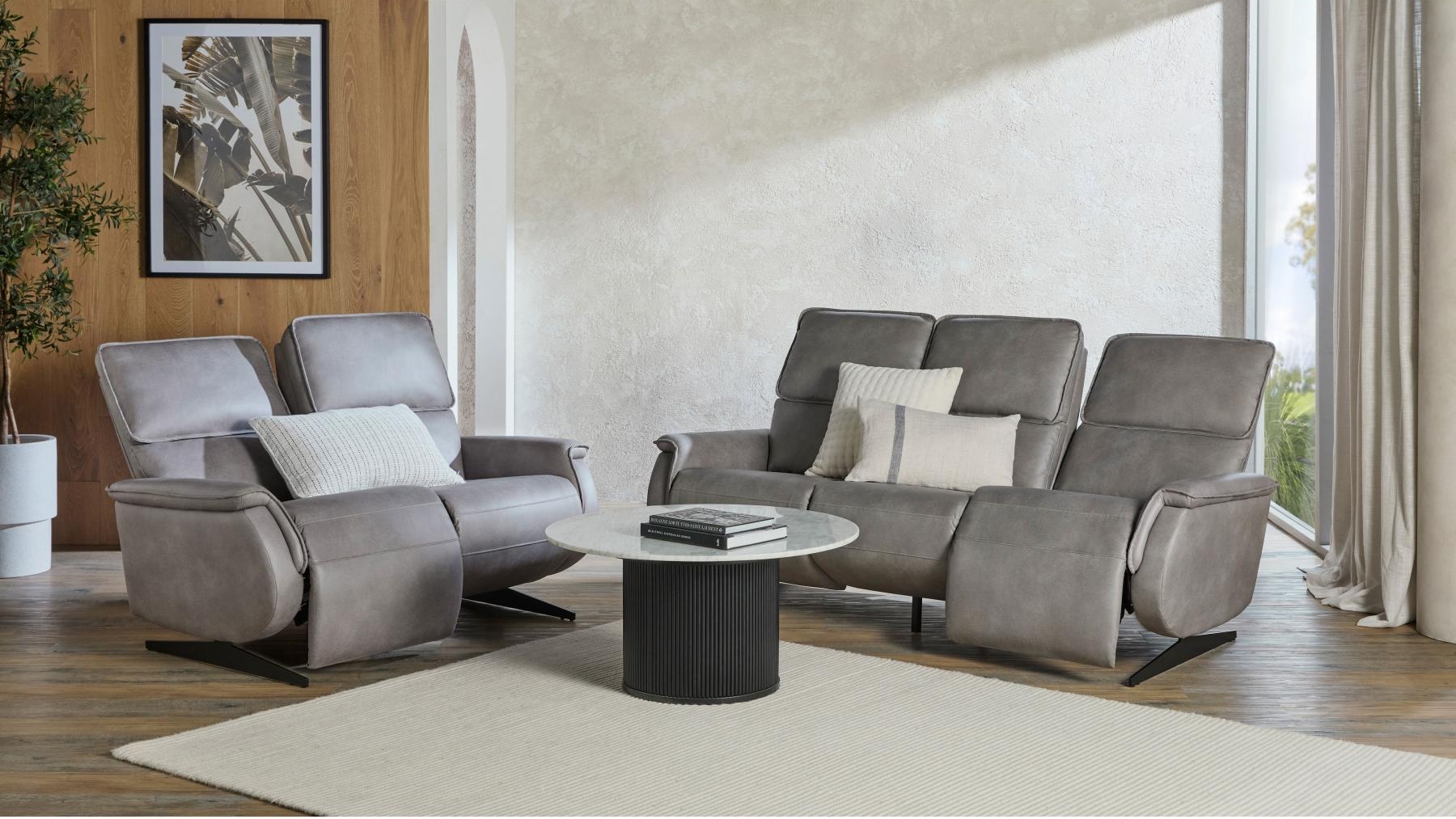 Lucia Lounge with Twin Manual Reclining Actions in Silverstone 