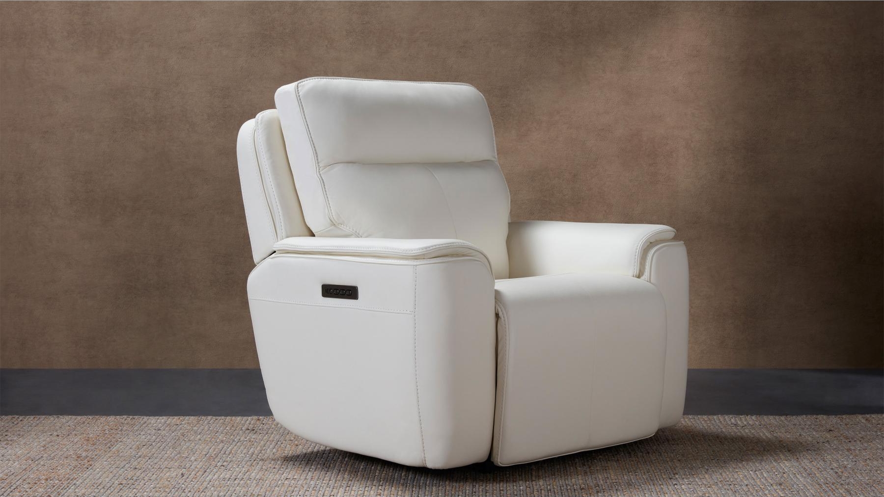 Domayne Recliner Lounge Leather Recliner Set And Seater NEVER USED