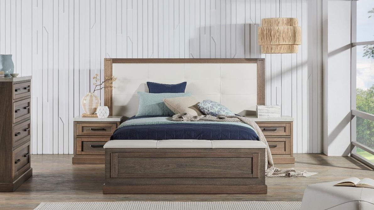 Hamptons Extended Bedhead with Gaslift Blanket Box Foot Base