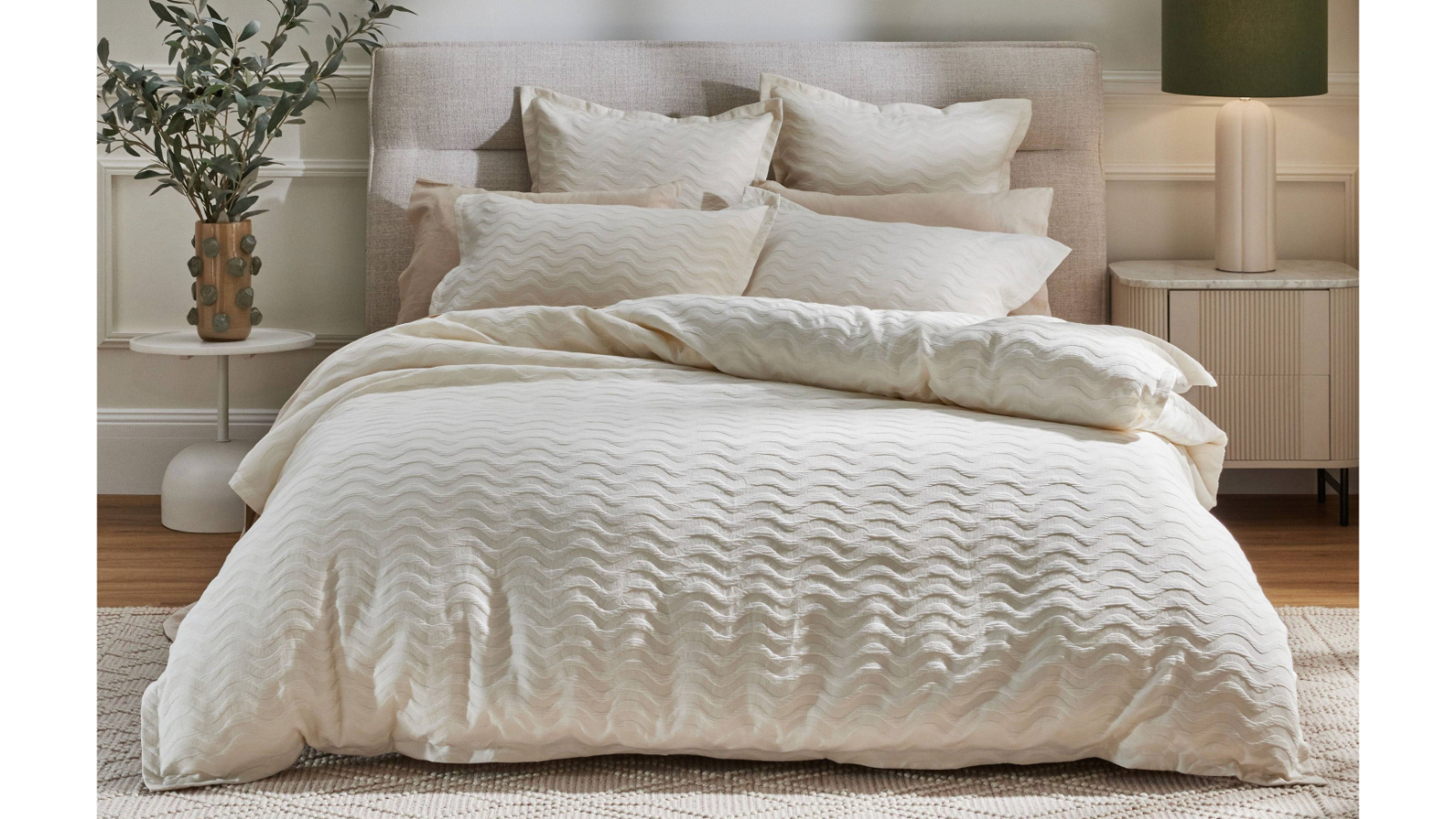 Platinum Pacific Ivory Quilt Cover Set
