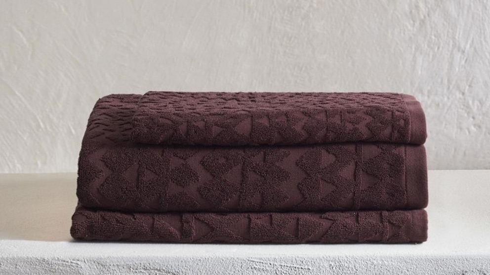 Aura Maya Fig Towels