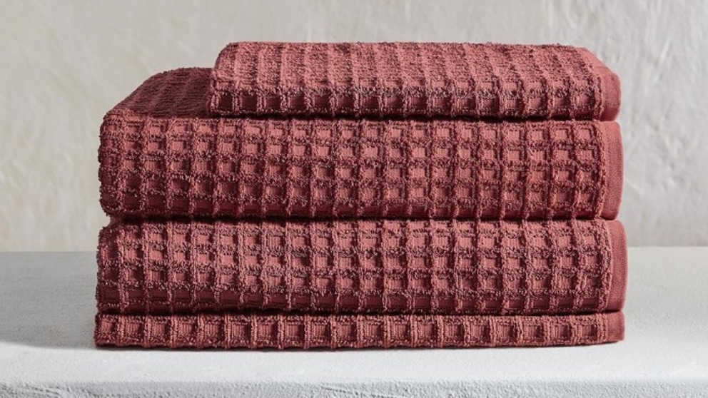 Aura Waffle Mahogany Towels