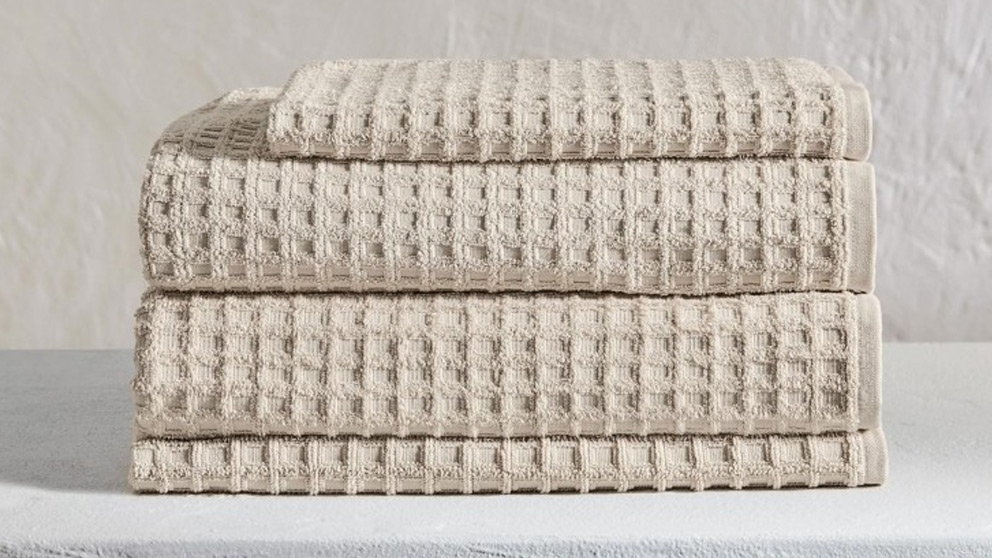 Aura Waffle Natural Towels