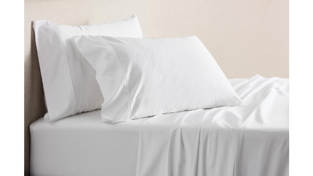 Domayne Luxuries 500TC White Sheet Set
