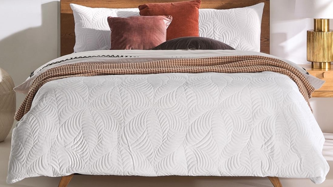 Palm Springs White Quilt Cover Set Domayne