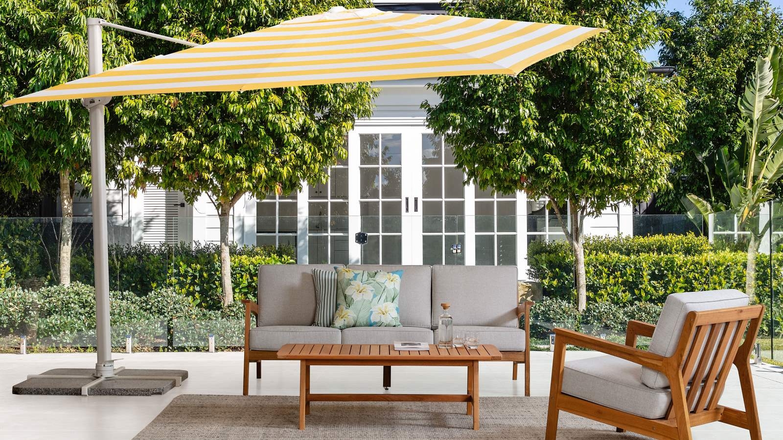 Rialto 300cm Square Cantilever Yellow/White Umbrella