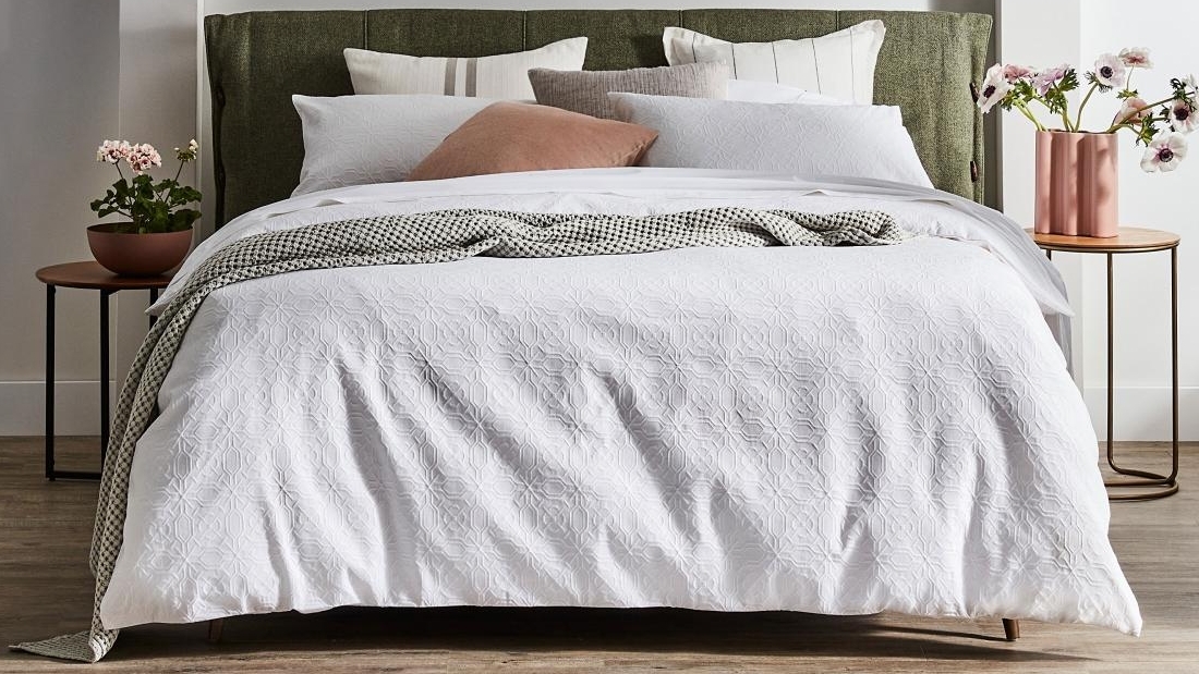 Octagon White Quilt Cover Set Queen Domayne