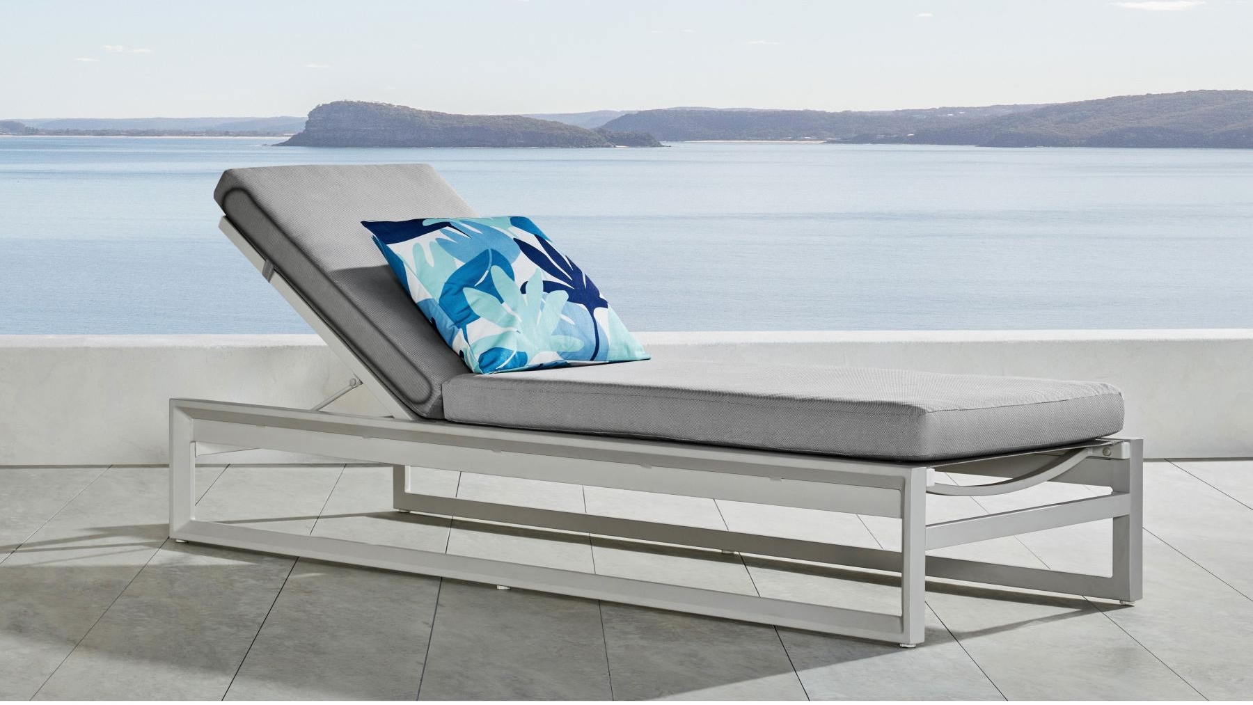 Lg sun lounger discount