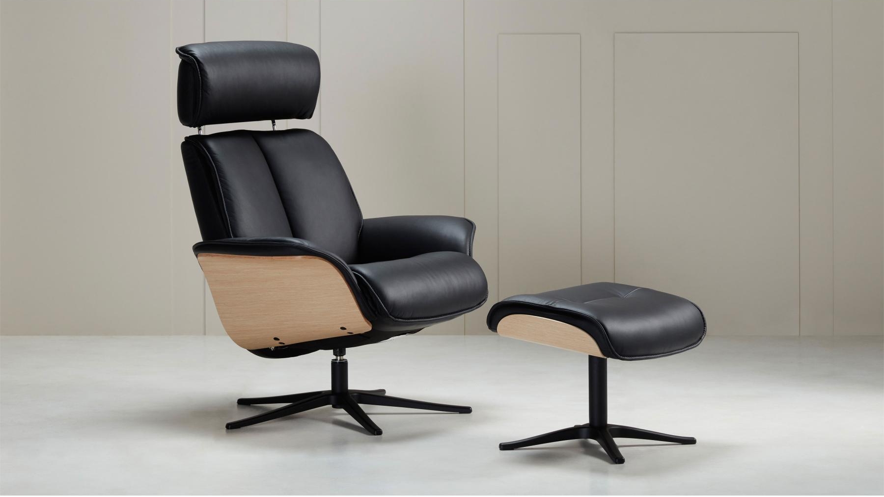 IMG Space 5400 Leather Recliner with Footstool in Tuxedo/Oak