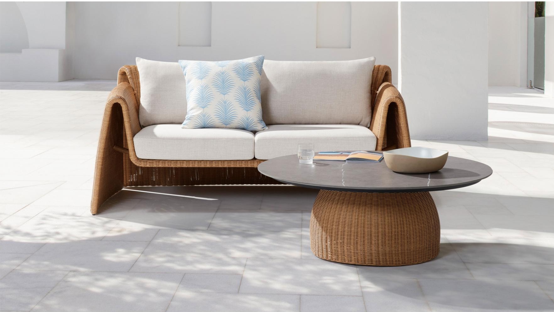 Melania 2.5-Seater Outdoor Lounge 