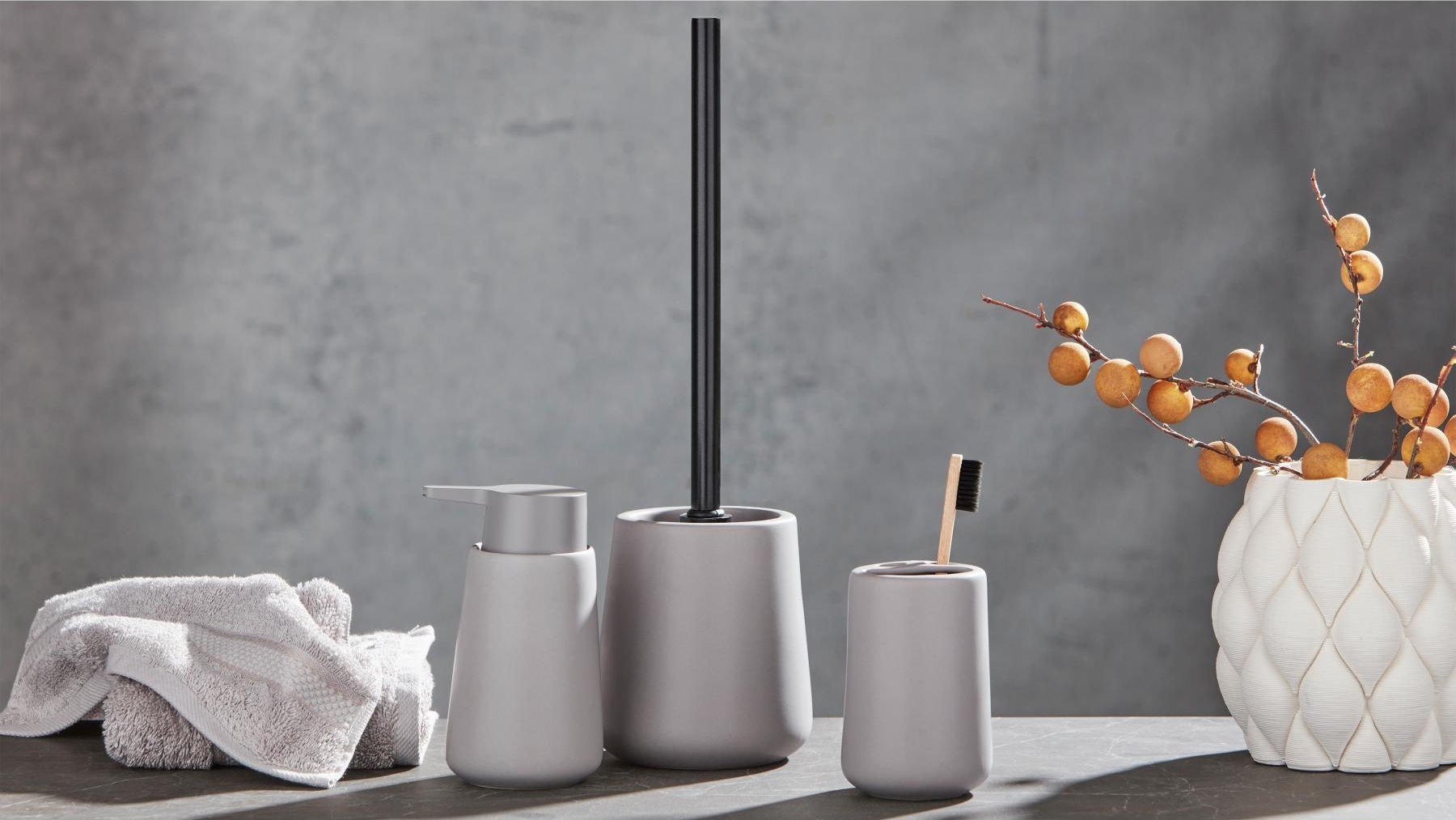 Porto Hudson Bathroom Accessories