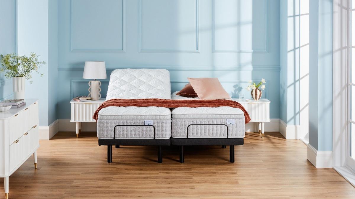 SleepMaker Daintree Super Firm Mattress + Delta Wave Adjustable Base Split King Bundle