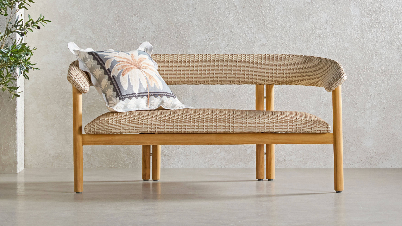 Athena Outdoor Lounge