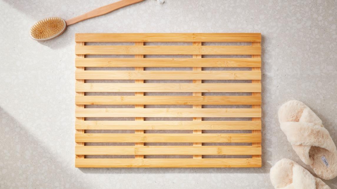 Cove Bamboo Bath Mat