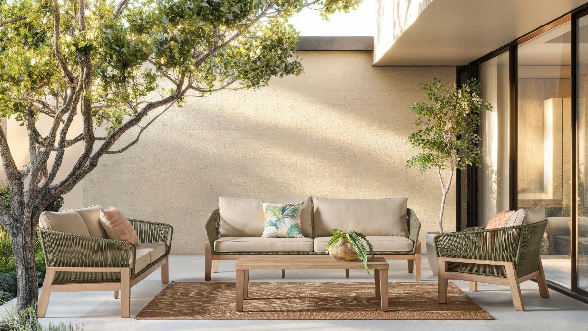 Monument Outdoor Lounge in Moss