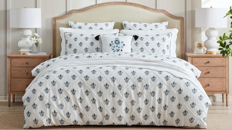 Private Collection Bellevue White Quilt Cover Set