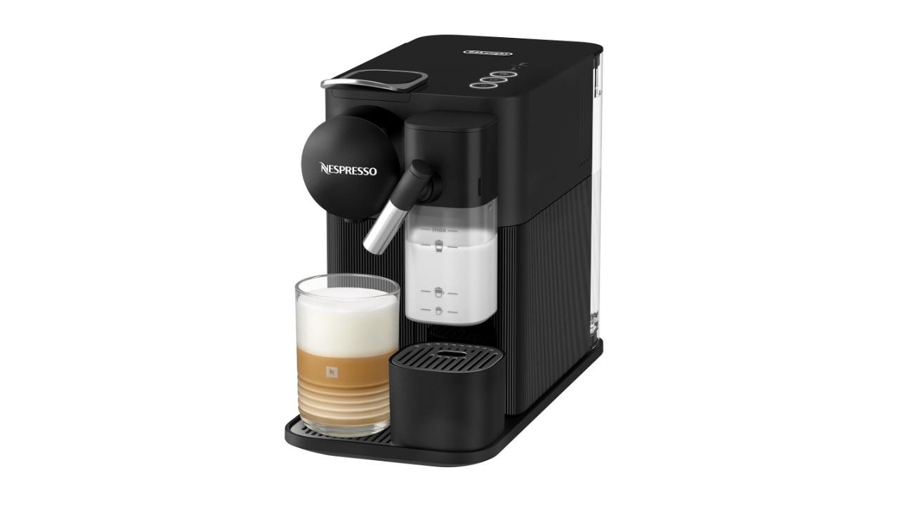 Nespresso Lattissima One Caspule Coffee Machine by DeLonghi - Black