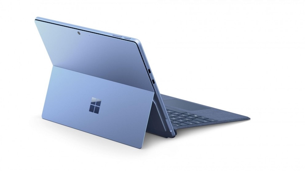 Microsoft Surface Pro 9 13-inch i5/8GB/256GB SSD 2 in 1 Device