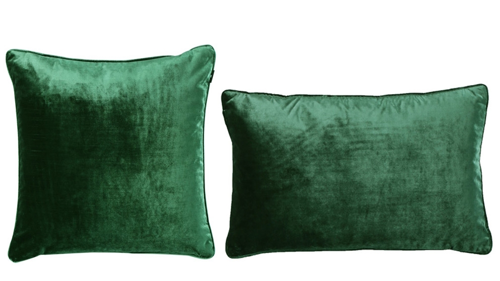 Swan Emerald Cushion
